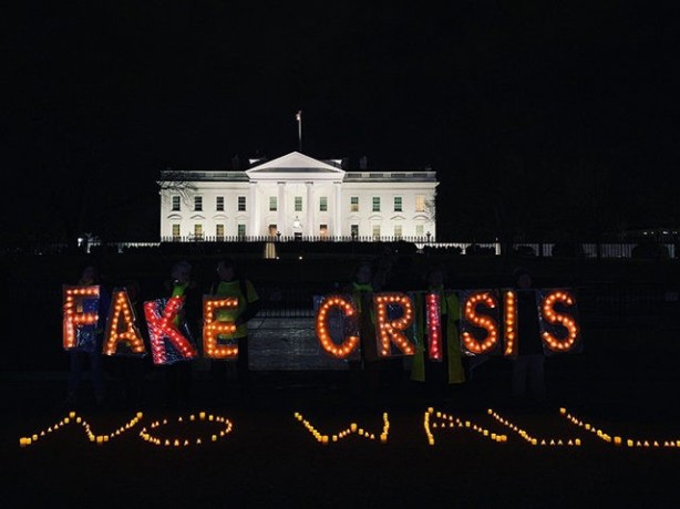 no wall fake crisis